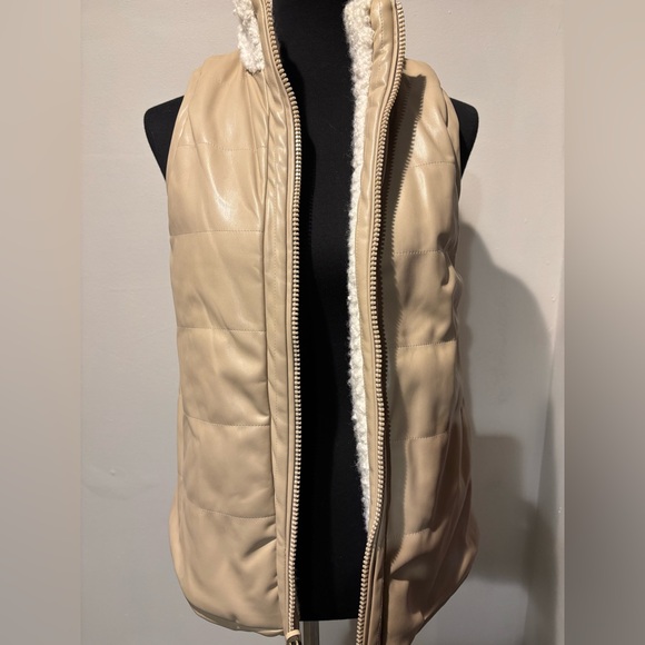Women's Cream & Tan reversible, Puffer Vest - Picture 1 of 10